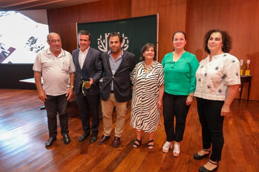Jornal A Voz de Serpins reconhecido na sessão solene da Câmara Municipal da Lousã