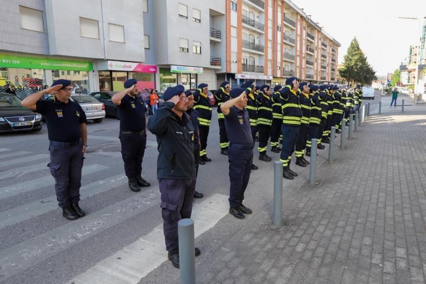 Junta de Freguesia de Serpins marcou presen&ccedil;a no anivers&aacute;rio dos Bombeiros Municipais da Lous&atilde; 