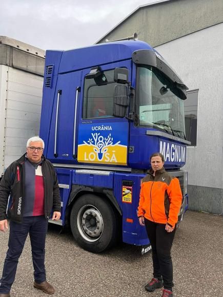 Serpinenses conduzem camião que vai apoiar o povo ucraniano