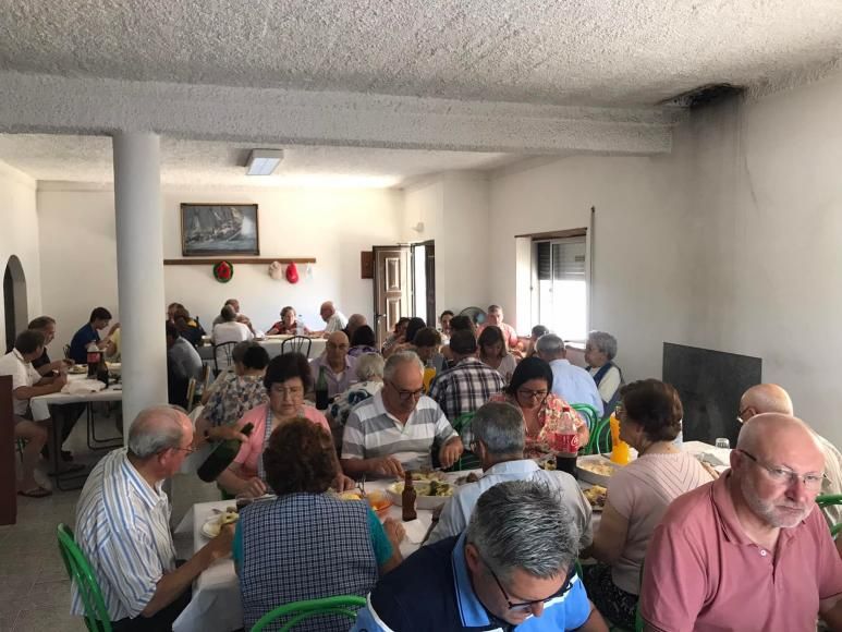 Junta de Freguesia esteve presente em almoço convívio na Valada